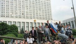 Ельцин на танке, Горбачев в Форосе, а через год - ваучеры: 35 лет назад Россию «вспутчило» так, что до сих пор аукается 