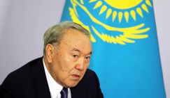 Степь развенчивает «культ личности»: Казахстан потерял «отца нации»