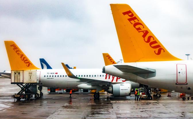 Турецкая авиакомпания Pegasus отменила рейсы в Москву на фоне заявления Зеленского