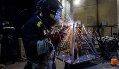 Искусственному интеллекту требуются помощники по хозяйству
