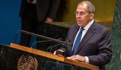 Аншлаг, смех и шторм. Чем запомнилась пресс-конференция Сергея Лаврова в Нью-Йорке