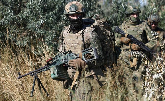 Рукопашные схватки за балку Ореховая: Враг паникует из-за прорыва ВС РФ в Омельник