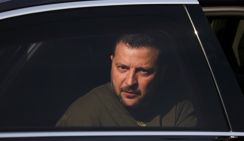 «Абрикос», Гробовницы или дача Брежнева – киевляне гадают, куда может спрятаться Зеленский