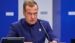 «Спутники Starlink посыплются, как игрушки с засохшей ёлки!»: Медведев пообещал Трампу «звездную битву»