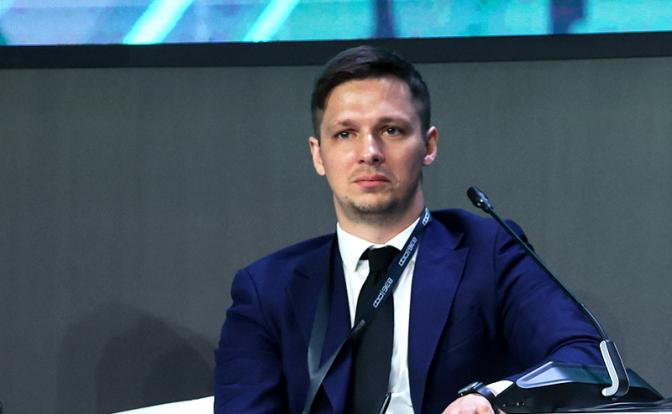 На фото: главный экономист по России "ВТБ капитал" Александр Исаков во время сессии "Новый рост" в рамках XXV Петербургского международного экономического форума, 2022 год.