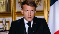 Макрон ополчился на соцсети: они разрушают демократию