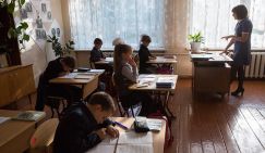 Москва сказала «Надо!», регионы ответили «Денег нет!»: Педагоги и медики перебьются, у нас на праздники не хватает!