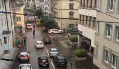 По улицам швейцарского города бродит преступник с бензопилой