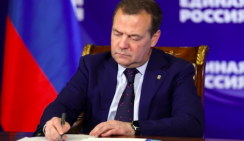 Медведев заявил, что цивилизованному миру НАТО не нужна