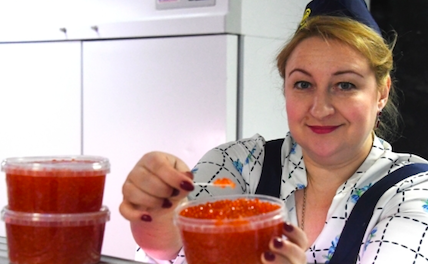 Россиянам посоветовали покупать икру к Новому году уже сейчас