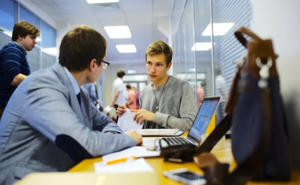 «Два года и увольнение»: Какие специалисты меняют работу чаще всего