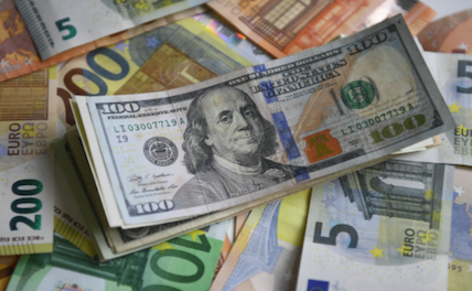 Убытки вместо прибыли: Экономист раскрыл риски валютных вкладов