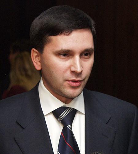 На фото: новый губернатор Ямало-Ненецкого автономного округа Дмитрий Кобылкин в рабочем кабинете