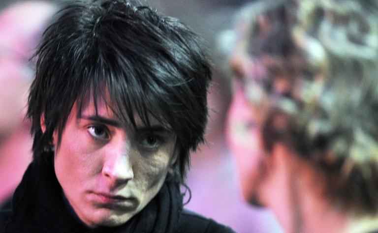 На фото: певица Земфира и актриса Рената Литвинова (слева направо) 