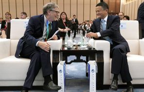 На фото: Билл Гейтс и Джек Ма, 2018 год