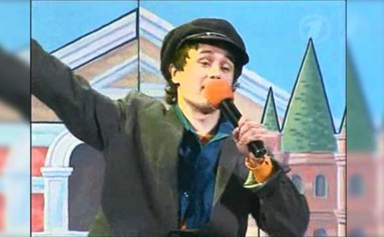 На фото: Илья Соболев в КВН