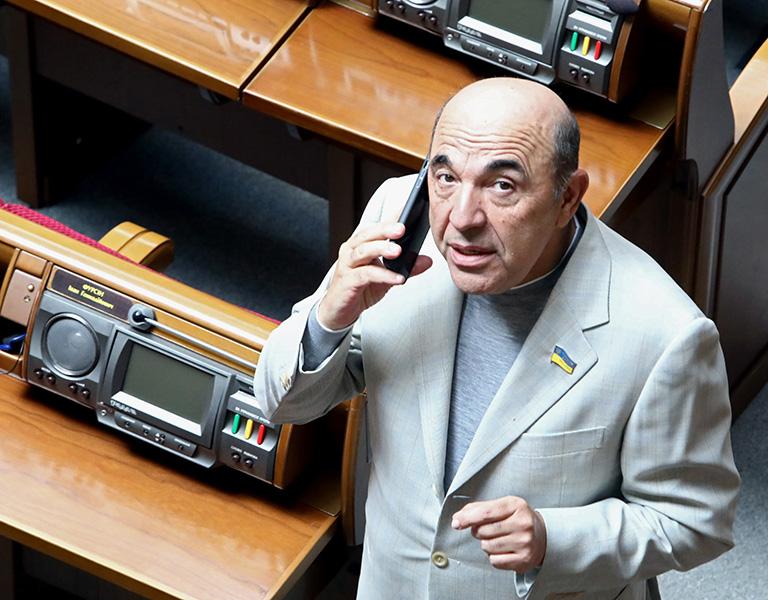 на фото: депутат Верховной рады Вадим Рабинович на заседании в 2019