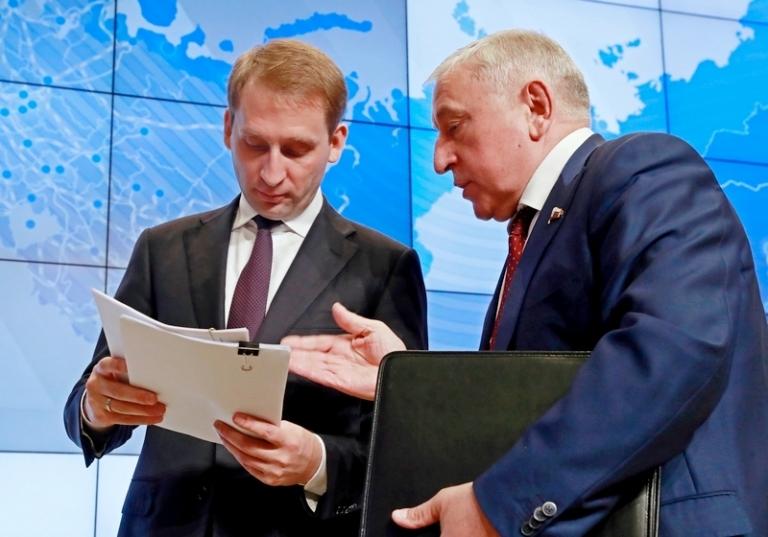 На фото: министр РФ по развитию Дальнего Востока и Арктики Александр Козлов и председатель комитета Госдумы РФ по региональной политике и проблемам Севера и Дальнего Востока Николай Харитонов (слева направо) после итогового заседания коллегии министерства РФ по развитию Дальнего Востока и Арктики о деятельности в 2018 году и задачах на 2019 год.