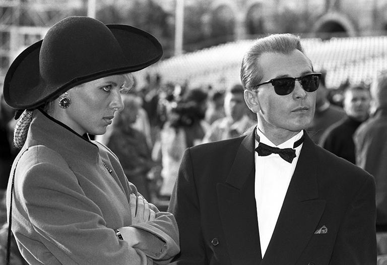 На фото: международный музыкальный фестиваль "Красная площадь приглашает". Гости фестиваля певец Александр Малинин и его жена Эмма, 1992 год