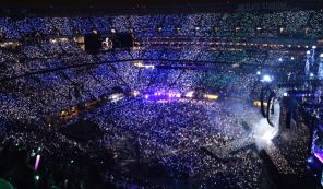 На фото: первый вечер выступления Тейлор Свифт на стадионе MetLife Stadium , расположенный в Ист-Ратерфорд, США. Вместимость - 82 500 человек.