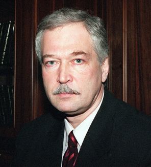 На фото: Борис Грызлов - депутат Госдумы РФ от блока "Единства", 2000