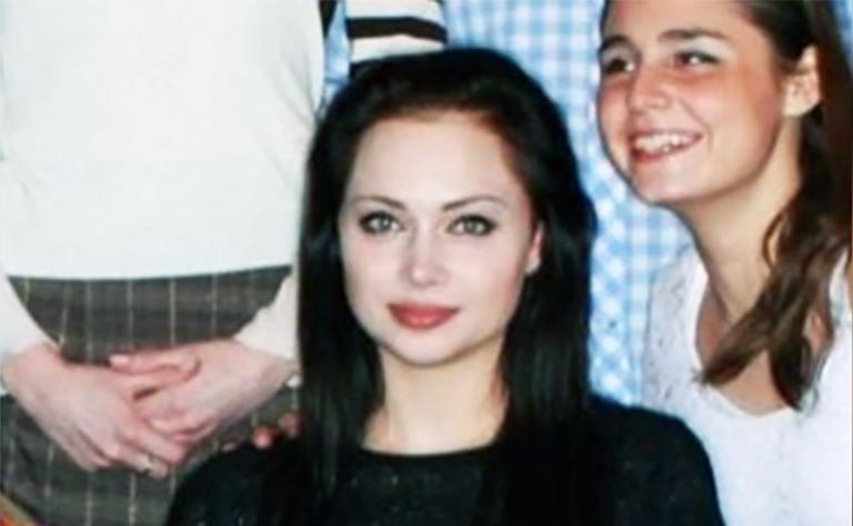 Кара-Даг нудист жағажайынан порно фотосуреттер Ол жасырынып, порно кірістірді.