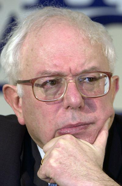 На фото: независимый член Конгресса США Бернард Сандерс, 2002