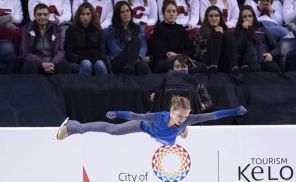 Российская спортсменка Александра Трусова, завоевавшая золото этапа Гран-при по фигурному катанию в Канаде, во время произвольной программы соревнований в женском одиночном катании, 2019.