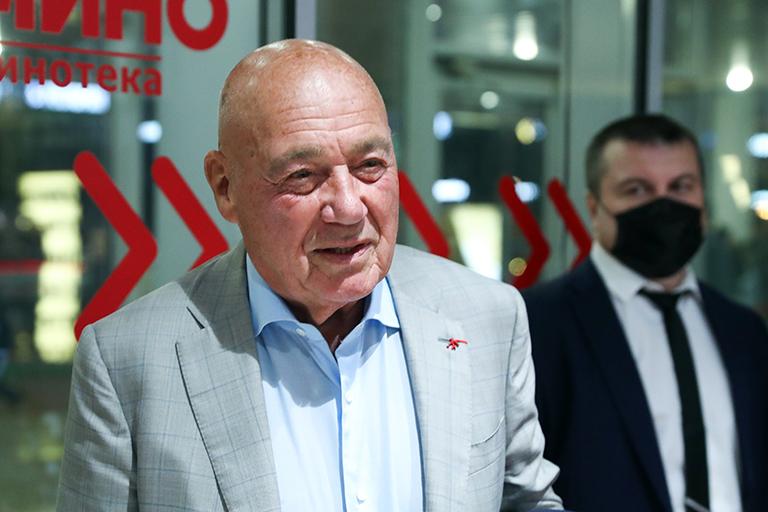 На фото: телеведущий Владимир Познер на премьере фильма "Стрельцов" режиссера Ильи Учителя в кинотеатре "Каро 11 Октябрь", 22 сентября 2020 года