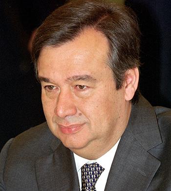 На фото: премьер-министр Португалии Антониу Гутерриш, 2000