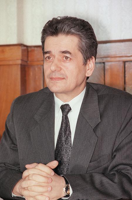 На фото: первый заместитель министра здравоохранения Российской Федерации, главный государственный санитарный врач России Геннадий Онищенко, 1998