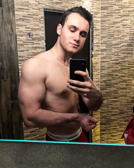 На фото: селфи