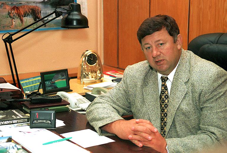 На фото: Кашин Владимир Иванович — академик РАСХН, заслуженный работник сельского хозяйства РФ, директор Всероссийского селекционно-технологического института садоводства и питомниководства Ленинского района Московской области, 1999 год.