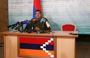 На фото: президент непризнанной Нагорно-Карабахской Республики Араик Арутюнян во время пресс-конференции, посвященной военному конфликту в Нагорном Карабахе, 2020