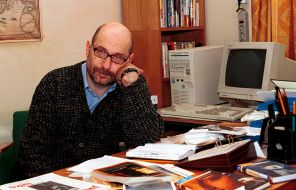 На фото: писатель Григорий Шалвович Чхартишвили , заместитель главного редактора журнала "Иностранная литература", 2000 год