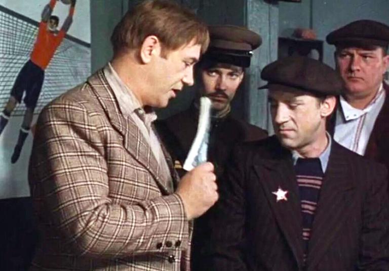 На фото: Леонид Куравлев в культовом фильме "Место встречи изменить нельзя" в роли Копченого 