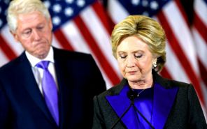 Хиллари Клинтон произносит речь в которой признает поражение на выборах 2016г