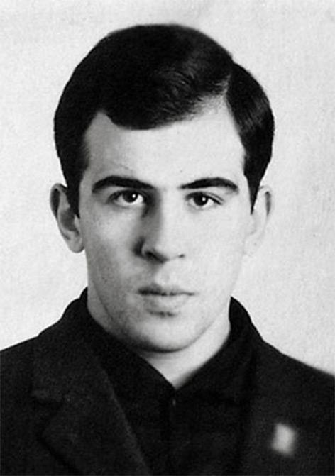 Сергей Лавров в молодости