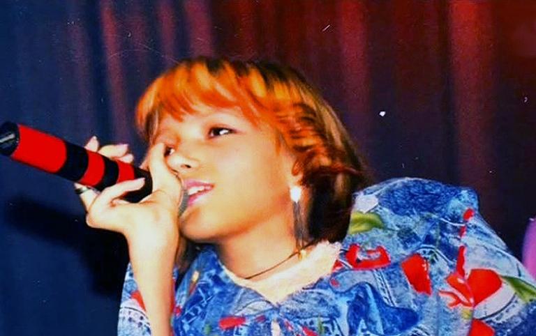 Кадр из передачи "Пусть говорят". Юлия Самойлова в детстве.