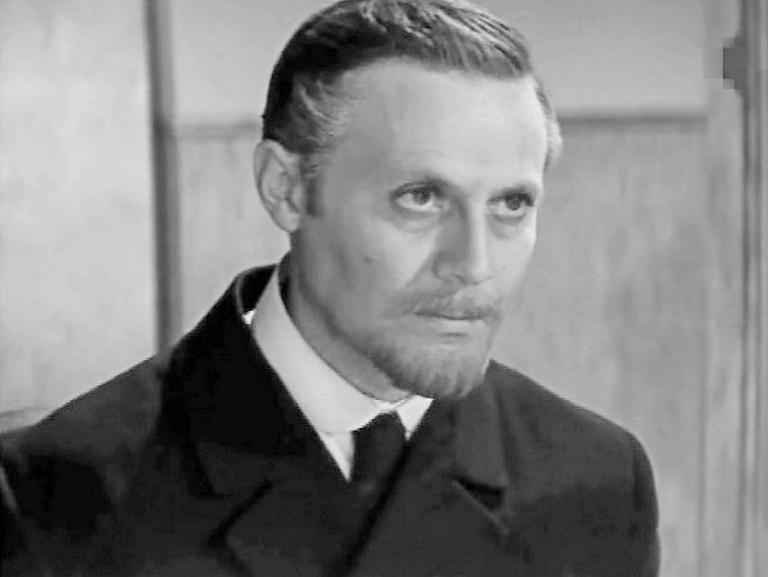 На фото: Юрий Соломин в роли Штубе в фильме "И был вечер, и было утро...", 1970 год.