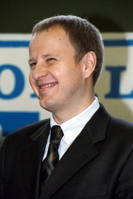 на фото: Виктор Томенко назначен директором Заполярного филиала "ОАО "ГМК "Норильский никель" - председателем правления, 2004