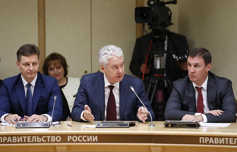 На фото: губернатор Владимирской области Владимир Сипягин, мэр Москвы Сергей Собянин и министр сельского хозяйства РФ Дмитрий Патрушев (слева направо) во время заседания президиума Совета при президенте РФ по стратегическому развитию и национальным проектам
