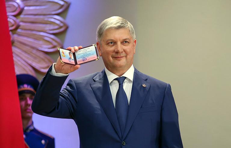 На фото: избранный губернатор Воронежской области Александр Гусев во время торжественной церемонии инаугурации, 2018