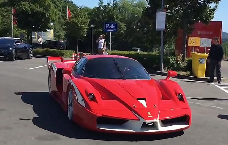 Суперкар Ferrari FXX, принадлежащий российскому миллиардеру Роману Абрамовичу