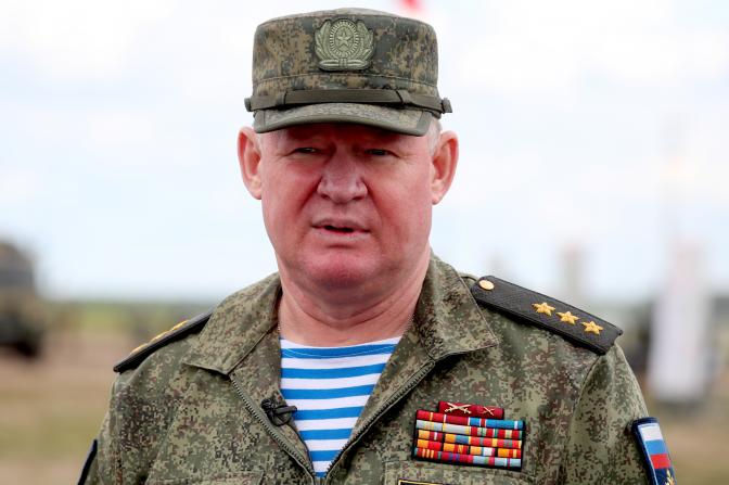 На фото: командующий Воздушно-десантными войсками генерал-полковник Андрей Сердюков
