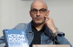 На фото: журналист и писатель Армен Гаспарян во время презентации учебно-методических комплектов по истории России, 2021