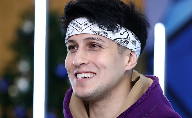 На фото: певец Хабиб Шарипов