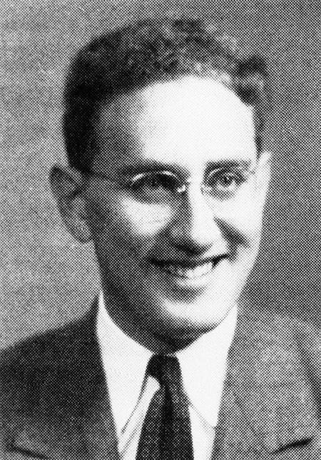 На фото: советник по жилищным вопросам Генри А. Киссинджер в 1967 году