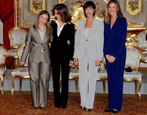На фото: на церемонии присяги правительства Берлускони - на церемонии Слева направо на фото женщины-министры правительства Берлускони Джорджия Мелони, Мариастелла Джельмини, Мара Карфанья и Стефания Престижиако, 2008