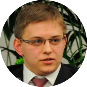 Олег Покусаев